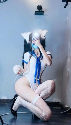 【微-密】小艾根本吃不饱-双马尾渔网袜[17P5V-2.86G]